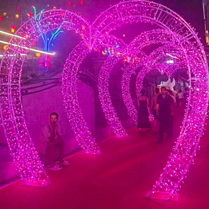 Luces de túnel navideñas que convierten las pasarelas de centros comerciales en calles festivas inmersivas para exhibiciones de festivales invernales - Product Image 1