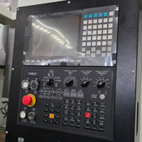 Centro de Mecanizado Vertical VMC1160, Fresadora CNC de 3/4/5 Ejes, Controlador Personalizable, Corte de Metal de Alta Precisión