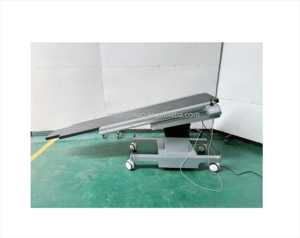 <span class=keywords><strong>Table</strong></span> d'opération électrique radiolucide en fibre <span class=keywords><strong>de</strong></span> carbone pour l'angiographie par <span class=keywords><strong>soustraction</strong></span> numérique - Product Image 1