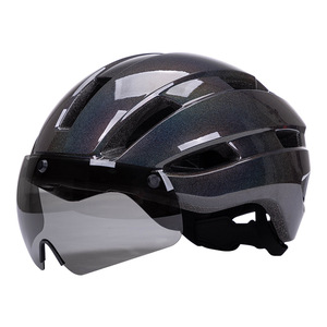 Casque de vélo avec fermeture magnétique et lumière intégrée pour le cyclisme, pour adultes, unisexe, couleur unie, matériau EPS, 26+ aérations - Product Image 2