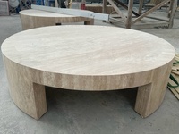 Table basse ronde moderne en marbre Calacatta pour alto Ensemble de tables basses avec de grands socles Tables centrales avec piédestal supérieur unique en marbre