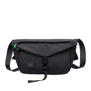 Sac messager grand format en tissu Oxford, fermeture éclair, imperméable, sac de voyage à bandoulière, toutes saisons, unisexe, gris beige, doublure en polyester - Product Image 2
