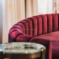 Fauteuil de détente rotatif en tissu vert fait main, design moderne et luxueux, pour villa, chambre et salon