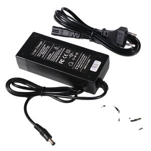 <span class=keywords><strong>Chargeur</strong></span> 42V 2A avec DC 5.5 *2.1 CE pour scooter <span class=keywords><strong>Kugoo</strong></span> S1/ <span class=keywords><strong>G2</strong></span> <span class=keywords><strong>Pro</strong></span>/ Fiido E-bike, nouveau stock européen - Product Image 1