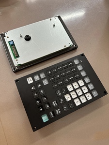 Mitsubishi M80 CNC 10.4 "FCU8-KB046แผงปุ่มกดอะไหล่คีย์บอร์ด HMI - Product Image 3