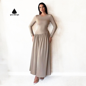 Robe de soirée élégante personnalisable en jersey extensible, asymétrique à <span class=keywords><strong>une</strong></span> épaule avec découpes latérales spectaculaires, idéale <span class=keywords><strong>pour</strong></span> les événements formels et les sorties glamour - Product Image 1