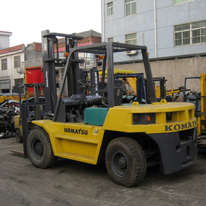 Montacargas de 8 Toneladas con Tracción en las 4 Ruedas y Neumáticos Sólidos, Usado, Fabricado en Japón, Komatsu FD80-8 Diésel, Precio de Venta en Shanghái - Product Image 1