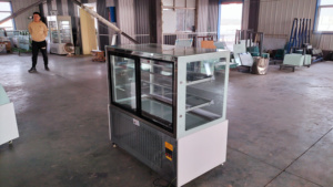 <span class=keywords><strong>Vitrine</strong></span> <span class=keywords><strong>réfrigérée</strong></span> pour gâteaux en verre et métal, <span class=keywords><strong>prix</strong></span> bas, <span class=keywords><strong>vitrine</strong></span> pour pâtisseries, porte coulissante arrière, refroidissement par air - Product Image 5