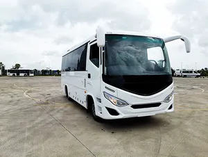 高級ミニコーチ観光バス7-8m30人乗りディーゼルエンジン自動40席Rhdミニバス車両Guangtong4x2マニュアル
