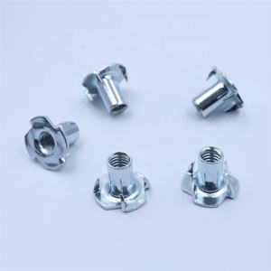 Fastener 4 Claw <span class=keywords><strong>Nuts</strong></span> Carbon thép Bốn móng dát TEE Nut t Nut với bốn ngạnh - Product Image 4