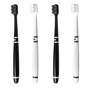 แปรงสีฟันขนแปรงนุ่ม 10,000 ชิ้น ยี่ห้อ Yangzhou ขนแปรงสีดำและสีขาว บรรจุภัณฑ์แยกชิ้น สำหรับใช้ในครัวเรือน ดูแลสุขภาพช่องปาก - Product Image 1