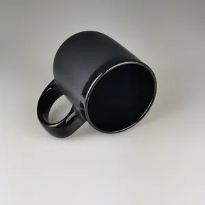 Vente en gros de tasse en céramique personnalisée en surface noire mate tasse à café avec logo personnalisé tasse en céramique ronde en forme de tambour