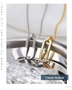 2024 collier pendentif Rectangle de conception géométrique minimaliste à la mode 3A Zircon incrustation griffe réglage Technique fait lien classique - Product Image 1