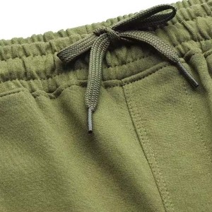 Pantalones cortos casuales de verano para hombre, hechos con tela transpirable de alta calidad, que ofrecen máxima comodidad y un diseño personalizado perfecto. - Product Image 5