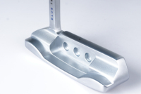 2025 OEM haute qualité hommes droitier en acier inoxydable CNC visage fraisé tête personnalisée Club de Golf Golf Putter de Golf