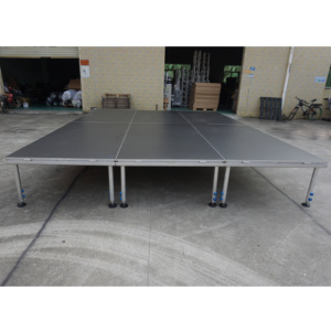 Sistema de Escenario Portátil de Aluminio Plegable para Exteriores para Conciertos y Eventos con Fácil Montaje y Superficie Antideslizante - Product Image 2