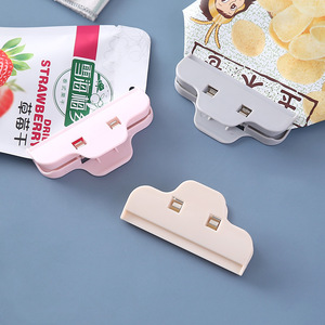 Kitchen Snack Sealing Clip Plastic Food Bag Sealer Moisture Proof Freshness Preserving 10x5 Pink - Product Image 1