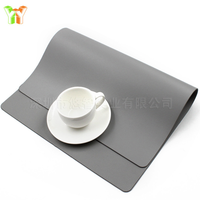 Napperons imperméables en similicuir antidérapants Tapis de table lavables faciles à nettoyer pour la cuisine Tapis et coussinets en PVC antidérapants