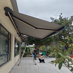 Tenda da Sole Elettrica <span class=keywords><strong>a</strong></span> Cassonetto Completo con Telecomando - Bracci Pieghevoli Retrattili in Alluminio per Ombra Tutto il Giorno, Staffa <span class=keywords><strong>a</strong></span> Soffitto per Tenda Retrattile - Product Image 1