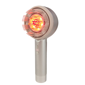 Peigne portable pour la croissance des <span class=keywords><strong>cheveux</strong></span> avec lumière rouge, masseur du cuir chevelu, applicateur d'huile, <span class=keywords><strong>brosse</strong></span> vibrante <span class=keywords><strong>à</strong></span> pince pour le soin des <span class=keywords><strong>cheveux</strong></span> - Product Image 2