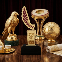 Coupe Trophée Personnalisée en Métal Plaqué Écologique, Design Aile Dorée, Thème Voyage, Cadeaux Souvenirs de Bienvenue pour le Moyen-Orient