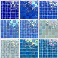 Vente en gros de carreaux mosaïque aspect marbre émaillé OEM Carreau de sol en bois Carreaux de piscine extérieure Couleurs Egypte 4mm Mosaïque de verre nager