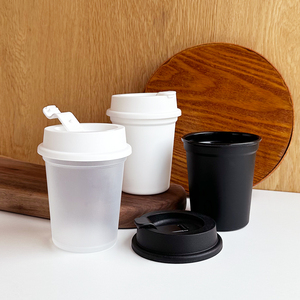 Vaso Reutilizable Mini Conveniente de 340 ml con Tapa Abatible, Perfecto para Espresso y Café - Product Image 2