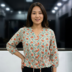 Blusa de algodón con estampado floral para mujer, cuello en V, manga tres cuartos, informal, transpirable, con volantes, para primavera y verano - Product Image 1