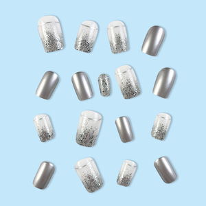 <span class=keywords><strong>Uñas</strong></span> postizas acrílicas ABS <span class=keywords><strong>de</strong></span> cobertura completa, estilo ataúd, medianas, blancas con purpurina plateada, efecto brillante, a presión. - Product Image 3