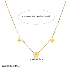 Gold Plated Daisy Flower Pendant Chain Stainless Steel Necklace Daily Wear Collarbone Jewelry - Product Image 4