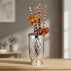 Vase de table moderne en laiton plaqué argent, fait main, pour mariage - Product Image 3