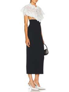 Set Elegante da Donna con Coprispalle in Pizzo, Abito Aderente che Valorizza la Figura - Product Image 4