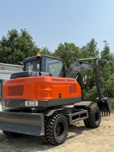 Excavadora de Ruedas HTW40 Marca HIGHTOP de 4 y 6 Toneladas, Maquinaria de Construcción, Mini Excavadora - Product Image 3