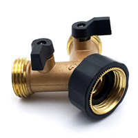 Messing-Doppelanschluss-Wasserhahn-Bewässerungs-Kugelventil-Adapter Gartenhahn-Schlauchverteiler Zweiweg-Anschluss 3/4 Zoll Amerikanisches/Europäisches Gewinde