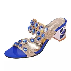 Sandali delle signore di disegno del cristallo di rocca all'ingrosso delle scarpe del tacco basso di 5cm di estate up-0428r