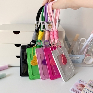 Tarjetero <span class=keywords><strong>de</strong></span> piel sintética <span class=keywords><strong>de</strong></span> color liso con doble ranura y clip para colgar, para tarjetas <span class=keywords><strong>de</strong></span> comida, escolares o <span class=keywords><strong>de</strong></span> identificación, <span class=keywords><strong>de</strong></span> tres pulgadas, para niñas - Product Image 4