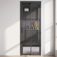 Portes pliantes modernes avec fonctions coulissantes intégrées, verre trempé, moustiquaire en fibre de verre, design intérieur pour petites salles de bain
