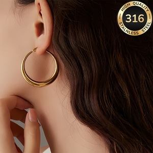 Pendientes grandes y sólidos, estilo exagerado, versátiles y con estilo, pendientes transfronterizos elegantes y a la moda. - Product Image 1