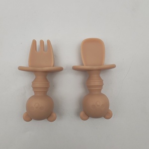 Juego de alimentación de cucharas y tenedores <span class=keywords><strong>para</strong></span> bebés sin BPA de 2 Utensilios de alimentación de silicona antiestrangulamiento <span class=keywords><strong>para</strong></span> niños pequeños <span class=keywords><strong>para</strong></span> bebés Led destete a partir de <span class=keywords><strong>6</strong></span> <span class=keywords><strong>meses</strong></span> - Product Image 5