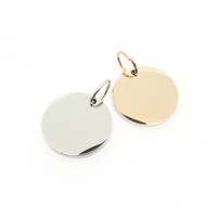 Chine bijoux en acier inoxydable en gros nom plaque collier bijoux personnalisés pièce pendentif blanc graveur Laser émail pendentif