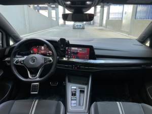 2021 pour Volkswagen Golf Véhicule d'<span class=keywords><strong>occasion</strong></span> à vendre AWD d'<span class=keywords><strong>occasion</strong></span> à vendre Sièges en cuir de direction gauche Intérieur sombre Pneus R17 - Product Image 5