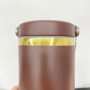 Lot de 20 bouteilles d'eau de 30 oz avec logo personnalisé, finition miroir plaqué or, revêtement en poudre chocolatée, couvercle à clapet et paille, pour gravure laser - Product Image 4