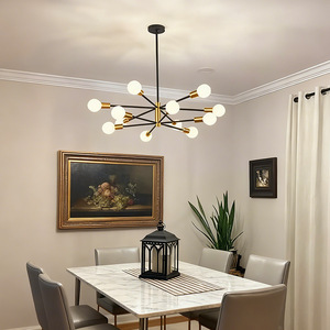 Lámpara de techo moderna North Satellite Chandelier en negro y dorado para sala de estar, comedor, dormitorio y estudio. - Product Image 2