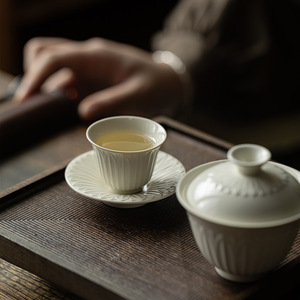 Ding Kiln White Lotus Petal Pattern Ceramic Small Teacup Porcelain Round Tasting Cup For Kung Fu <b>Tea</b> <b>Set</b> Home Use - Product Image 3