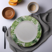 Assiette de Présentation Classique Européenne en Plastique 13 Pouces, Matière PP, Extérieur Effet Marbre, Couleur Personnalisée, Finition Brillante pour Mariages et Événements Gastronomiques