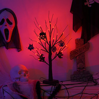 Halloween-Baumbeleuchtung mit Lila LED-Lichtern Gruseliger Schwarzer Astbaum mit Spinnen- und Fledermaus-Ornamenten für Heim-Kamin-Party-Dekoration