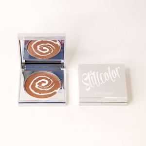 Iluminador Facial Elástico de Color Cosmético de Moda, Nuevo Estilo y Alta Calidad - Product Image 2