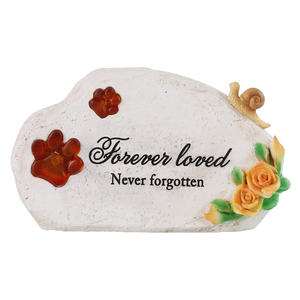 Roccia Commemorativa a Energia Solare con Impronte di Zampe Luminose, Incisione 'Per Sempre Amato Mai Dimenticato', Regalo per la Perdita di Animali Domestici - Product Image 1