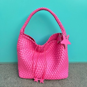 Bolsos de Mano de Diseño de Lujo OEM 2026 para Mujer, Bolsos de Hombro Tejidos a Mano, Logotipo Personalizado de Fábrica, Bolso de Playa con Diseño de Arcoíris - Product Image 2