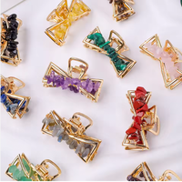 Pince à cheveux papillon plaquée or faite à la main avec éclats de cristal naturel et pierres précieuses de guérison pour femmes, vente en gros